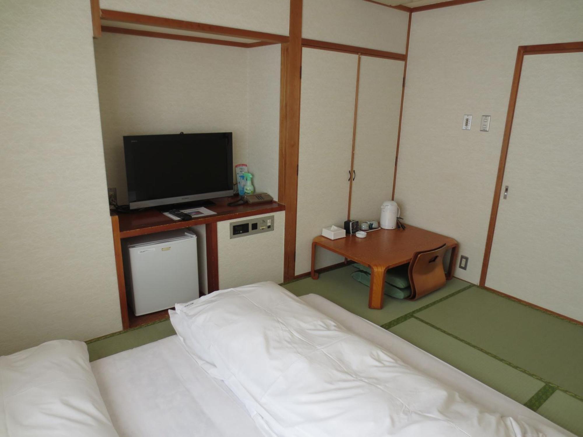 Hotel Minatoya Kōchi Zimmer foto