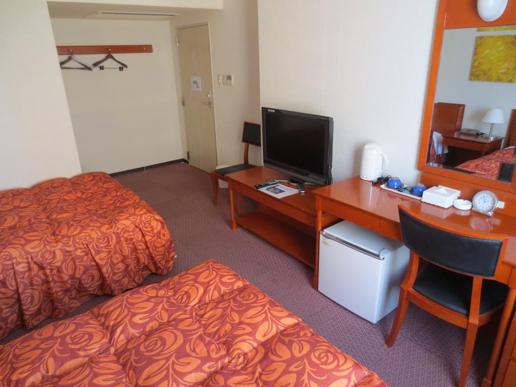 Hotel Minatoya Kōchi Zimmer foto